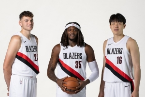 拓媒：若今夏留不住罗威 杨瀚森需成长 每场能抗住十几分钟才行 配图