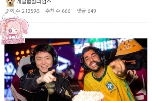 韩网热议Chovy接受巴西主播采访：这人放个爆米花在贴脸嘲讽Chovy 配图