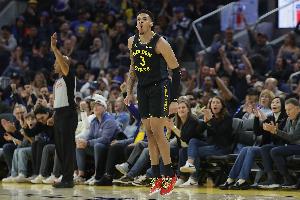 科尔再谈怒喷理查德：当时错怪人了 看录像发现问题在于波杰传球 配图