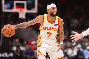 亚历山大-沃克：外界说我们十连胜没含金量 可这都是NBA水准球队 配图