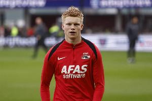 皇马绯闻对象斯米特：下一站想去西甲，我喜欢阳光明媚的地方 配图