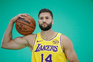 明日再战火箭！湖人伤病报告：克莱伯继续缺阵 配图