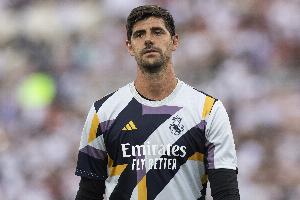 阿斯:库尔图瓦被换下因右内收肌不适,将在马德里接受进一步检查 配图