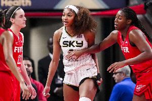 WNBA新劳资协议:工资帽升至700w&球员平均薪资60w&收入分成近20% 配图