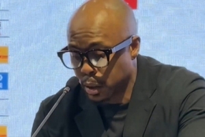 米切尔：我们上半场做得不好  辽宁在乌戈教练的率领下非常出色 配图