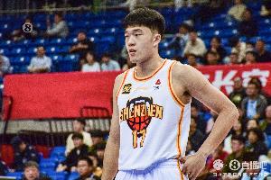 潜力赛-蒋祺禹14分2板2助 马明坤10分3板 天津战胜深圳 配图