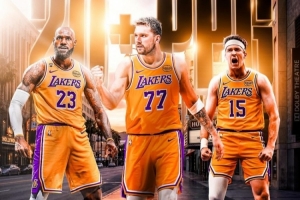 詹姆斯、东契奇和里夫斯场均皆20+ 本赛季唯一三人组 配图