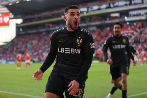 德甲22场16球！图片报：斯图加特想续约翁达夫 他在英超很有市场 配图