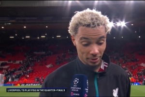 埃基蒂克:今天利物浦本可10比0赢下比赛,萨拉赫就是传奇 配图