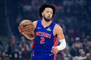 张佳玮:坎宁安患有气胸 活塞的后场雪上加霜 本季东部真是大乱世 配图