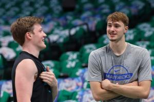 新秀榜：克尼佩尔居首 弗拉格次席 埃奇库姆第3 国王次轮秀升第4 配图