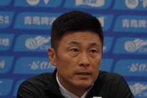 李国旭:球队对出现的问题进行了总结,回到主场打出大连的精神 配图