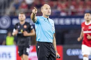 拉奥斯：特里皮尔的犯规为教科书式红牌动作，巴萨遭受了严重损害 配图