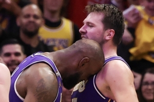 东契奇谈7连胜:赢球让一切变得容易和有趣 赢球就能享受快乐 配图