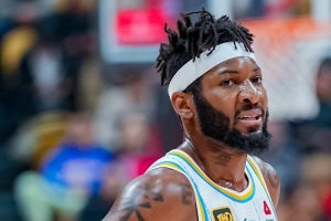 20分2板3助2断!媒体人:北京男篮想夺冠 必须提升杰曼的上限 配图