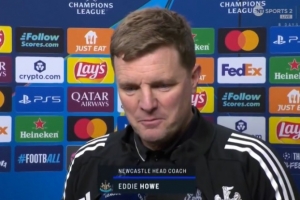 2-7惨败!埃迪·豪:第1球两人滑倒第2球定位球没防好…真太难了 配图