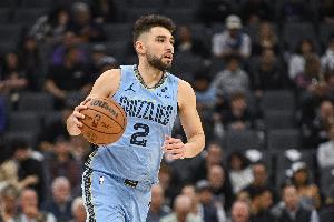 取胜功臣!泰·杰罗姆15中8得21分9板9助 轰中5记三分 配图