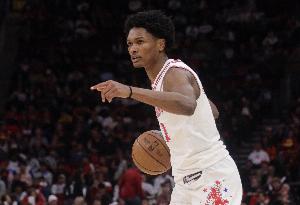 各种冲击还是难救主！阿门11记进球全在禁区 空砍26分11板4助2断 配图