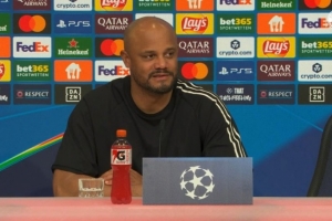 孔帕尼：皇马是欧冠历史最佳球队，希望我们能奉献精彩的比赛 配图