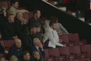 卡里克、拉门斯、鲁尼现场观看青年足总杯,曼联U18晋级半决赛 配图