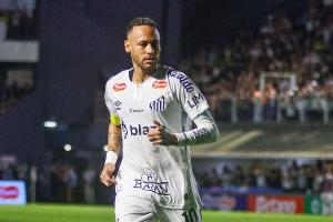 预测失准!内马尔此前预测巴萨3-1战胜纽卡,两队上半场战成3-2 配图