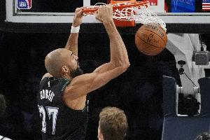 戈贝尔生涯67次至少20分10板且命中率75% 升历史第3&仅次魔兽大帅 配图