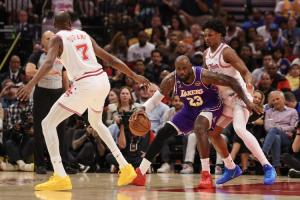 含金量高!湖人7连胜对手:连胜尼克斯&森林狼&掘金 客场双杀火箭 配图