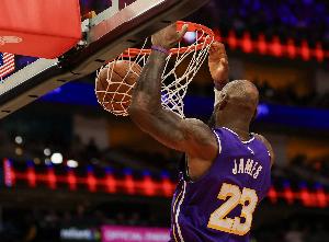 詹姆斯：打完上一场比赛后我很累 其实今天赛前我的感觉不太好 配图