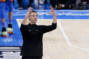 多点开花!雷霆全场10人有得分进账 6人得分上双 配图