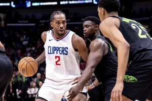 NBA彩经:湖人浇灭热火 骑士轻取公牛 快船再输鹈鹕 马刺大胜太阳 配图