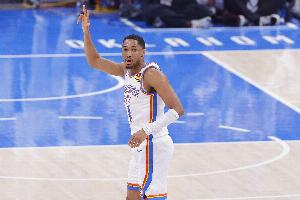 狂轰滥炸！阿隆·维金斯追身三分再中 雷霆轰13-0领先篮网42分 配图