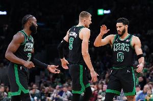 塔图姆：很高兴与波津见面 他永远是绿军一员 我们是一辈子的兄弟 配图