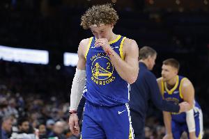 本赛季勇士场均甩45.2记三分全联盟最多 命中率35.7%联盟第16！ 配图