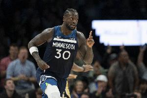 高效输出！兰德尔10中7轻松拿下21分1板8助4断 配图