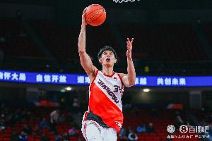 媒体人:广东难道就堵庞峥麟突破放三分吗?过度协防有点太胆大 配图