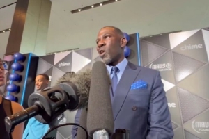 迈克尔·芬利:希望有机会带领独行侠走向未来 成为总冠军竞争者 配图