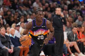 弗莱明:关键时刻能留在场上感觉很棒 会做好罚球准备不会退缩 配图