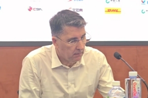 格兰：我们进攻还不错 但之前拿得出手的防守 这场做得并不好 配图