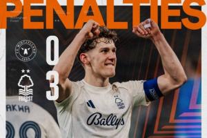 简直“速通”!点球大战对手三罚两中柱一踢飞,森林晋级欧联8强 配图