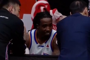 还需要慢慢磨合！天津新援克罗斯首秀 18分钟拿6分5板1助1帽 配图