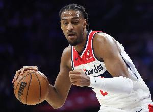 始终不在状态!萨尔半场出战14分钟 9中1&三分2中0仅拿2分 配图