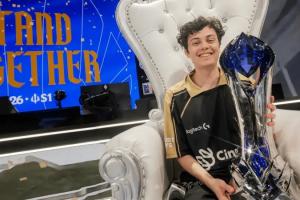 Isles：训练赛打BLG感觉完全跟不上节奏；要特别夸奖一下ON 配图