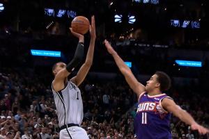 落后1分敢压时间！文班亚马找准机会 中距离稳稳命中绝杀太阳 配图