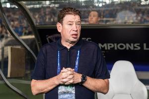 斯卢茨基:相信马镇之前集训时留下不错印象,入选国足也是情理中 配图