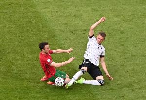 落选德国队！金特尔：我跟过很多教练 我不傻，去世界杯还有机会 配图