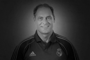 皇马官网悼念离世的前门将教练：向其挚爱亲友致以慰问与哀思 配图