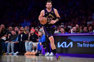 东契奇单场至少60分+5板+5断+5三分 NBA历史第二人!比肩火箭登 配图