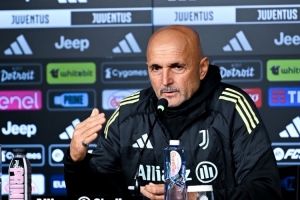 斯帕莱蒂:尤文不比加拉塔萨雷弱,两场比赛的红牌才是问题的关键 配图