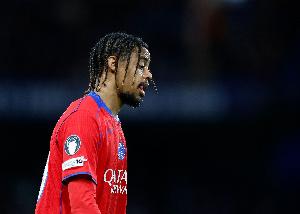 巴黎官方:巴尔科拉已开始治疗右脚踝伤势,法比安继续个人训练 配图