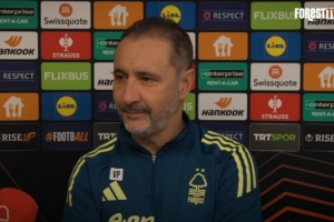 晋级八强！森林主帅：对球队实力毫不怀疑，我们展现了团结精神 配图